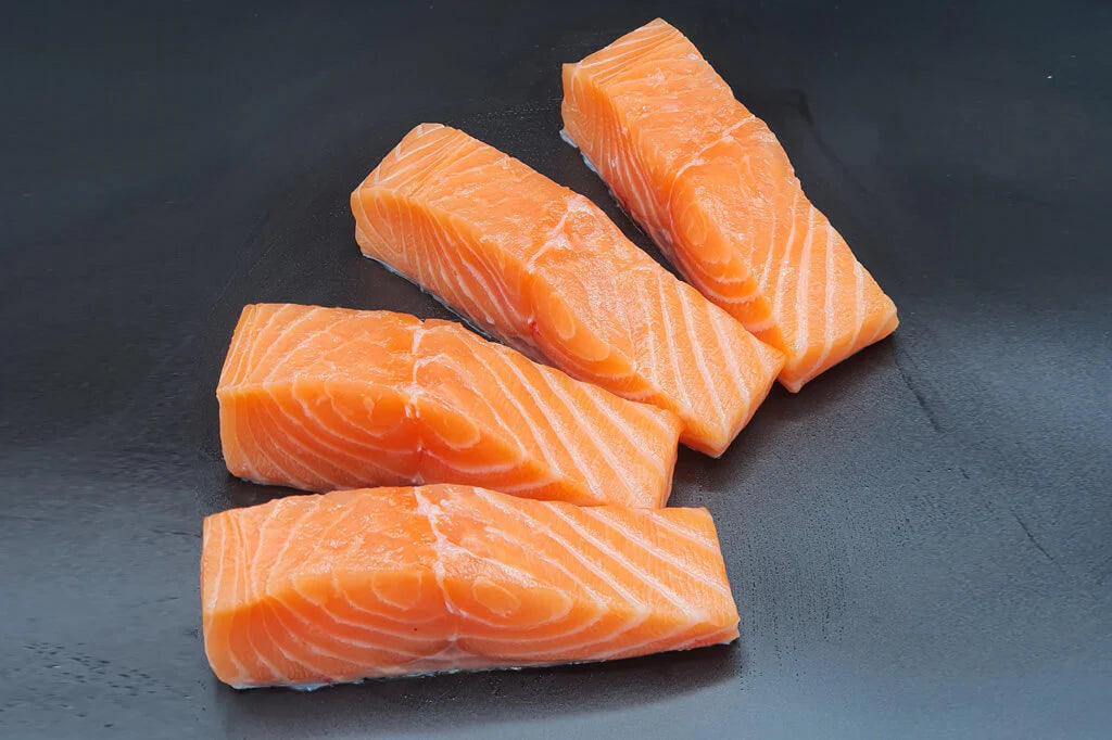 Salmon Supreme, fresh fillet, 1 piece, +- 320 gr