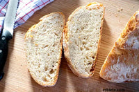 Freshly baked Spanish white bread, 425 gr